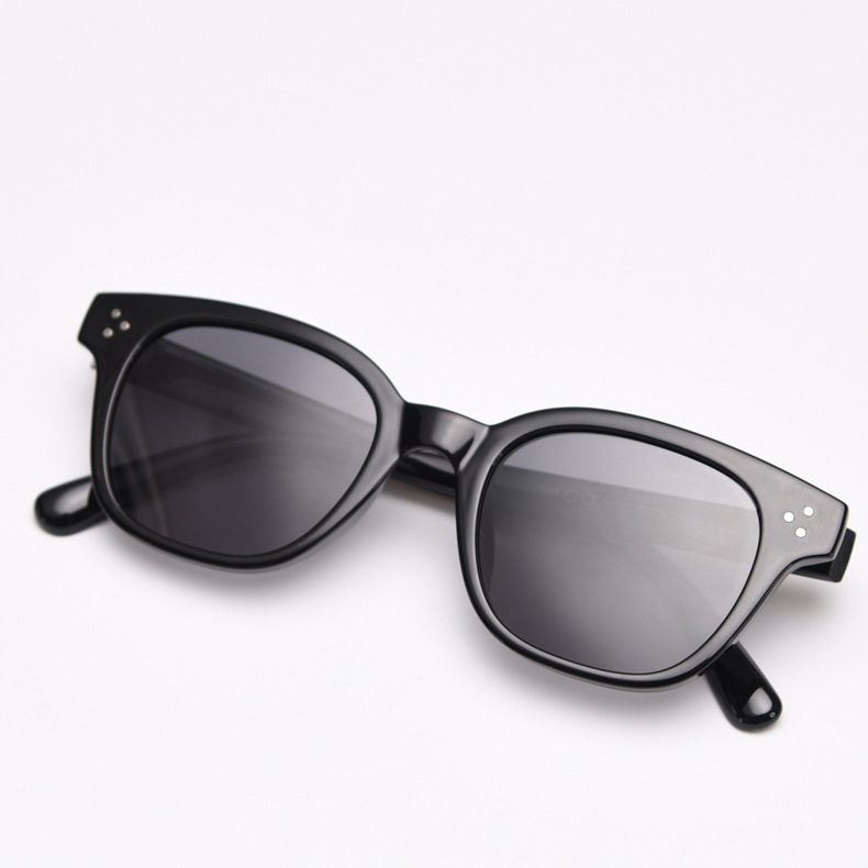 Black Frame TR90 Polarized Sunglasses