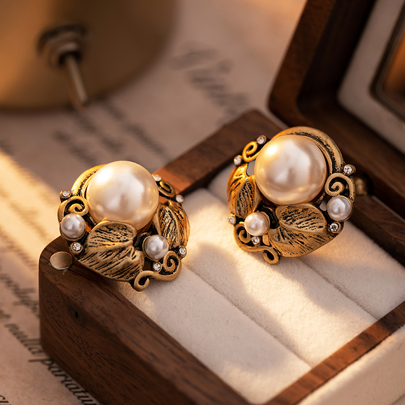 Pearl Earrings Women's Mid-ancient Retro High Sense