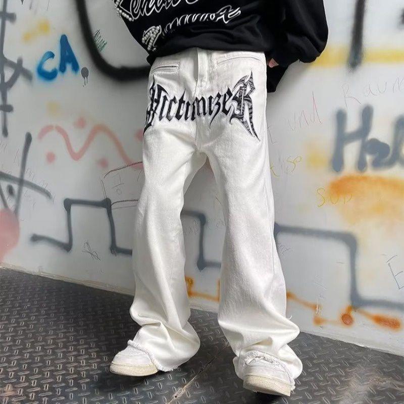 Title 4, Herren Straight Loose Jeans mit Buchstabenstick...