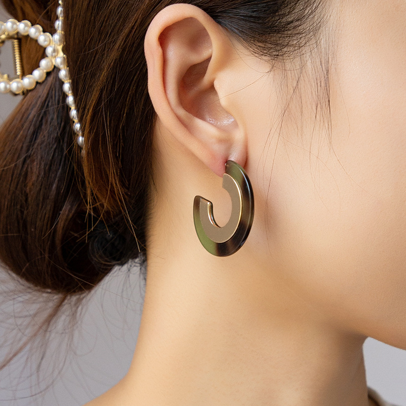 Retro Fashion Geometric Earrings Women