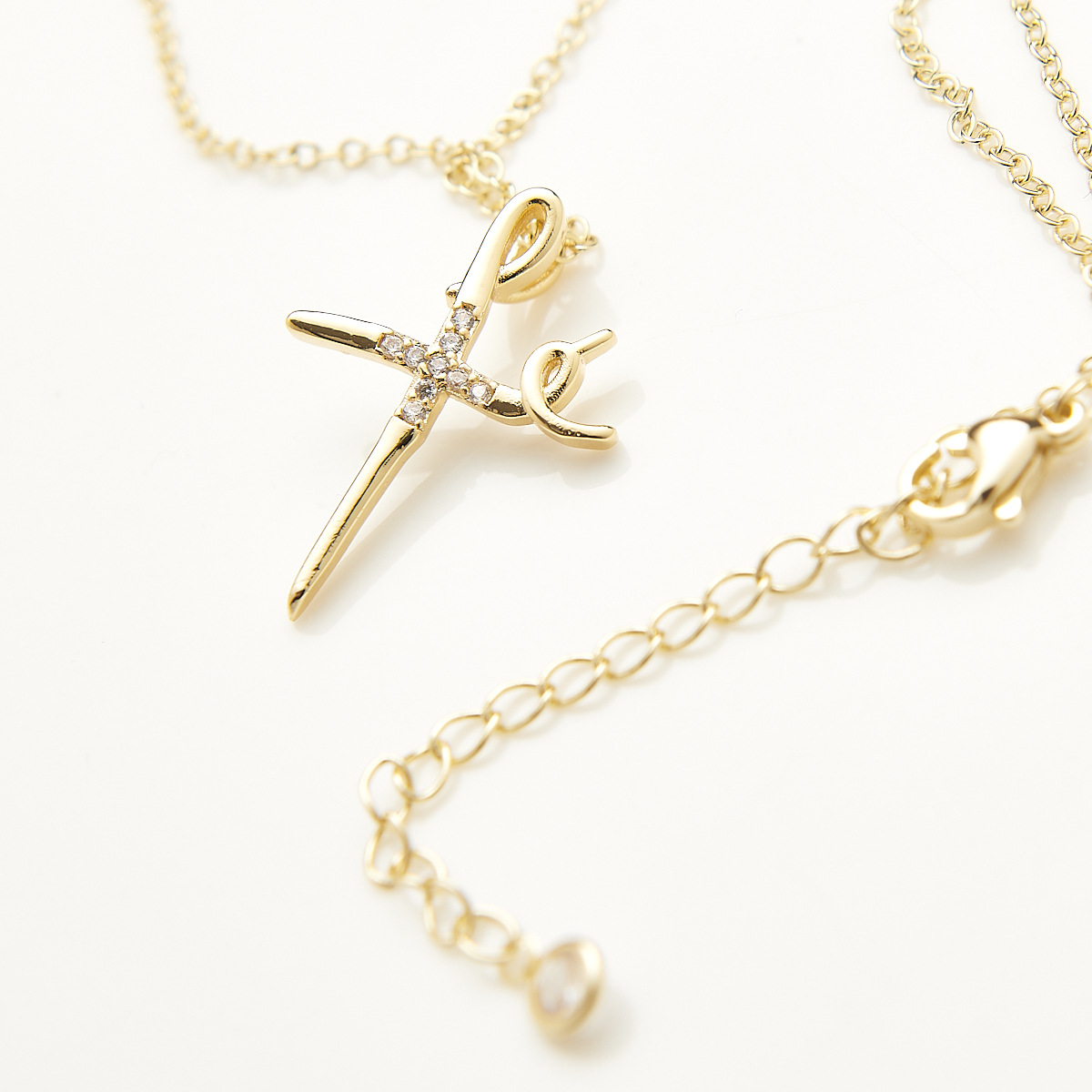 Personality Fashion Copper Inlaid Zircon Cross Necklace