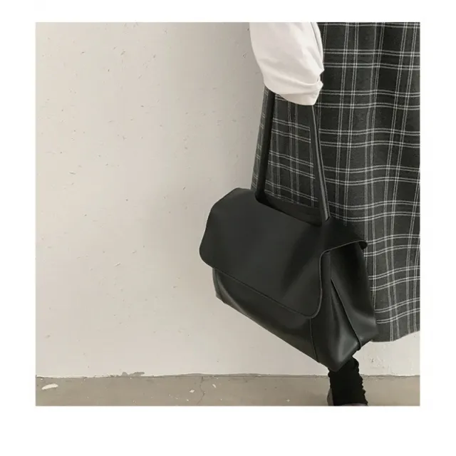 Briefcase Niche Design High end Sense Of Shoulder Bag Black - Shop at LoveMi