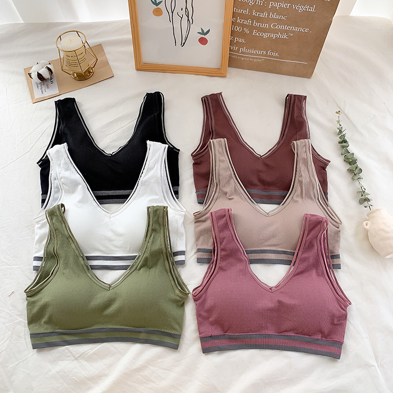 Title 2, Seamless V-neck Yoga Sports Bra