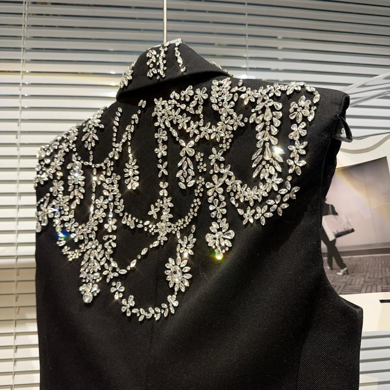 Heavy Industry Hand Nailed Bead Rhinestone Flower Shoulder Pad Suit Vest Clip