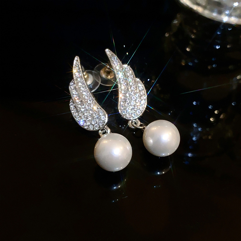Retro Brilliant Cut Earrings For Women Vintage Geometric Diamond Studs Light Luxury Gift