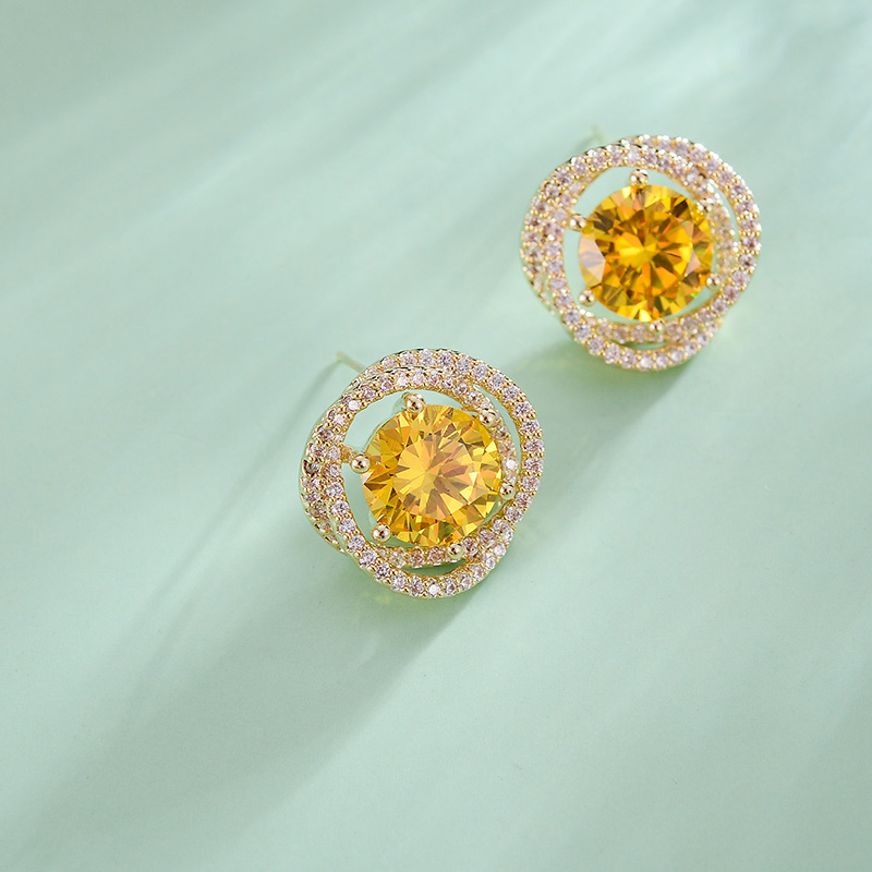 European And American Vintage Classic Metal Earrings