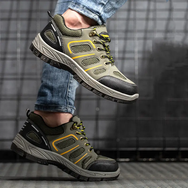 Men's Breathable Comfortable Steel Toe Anti-smashing Protective