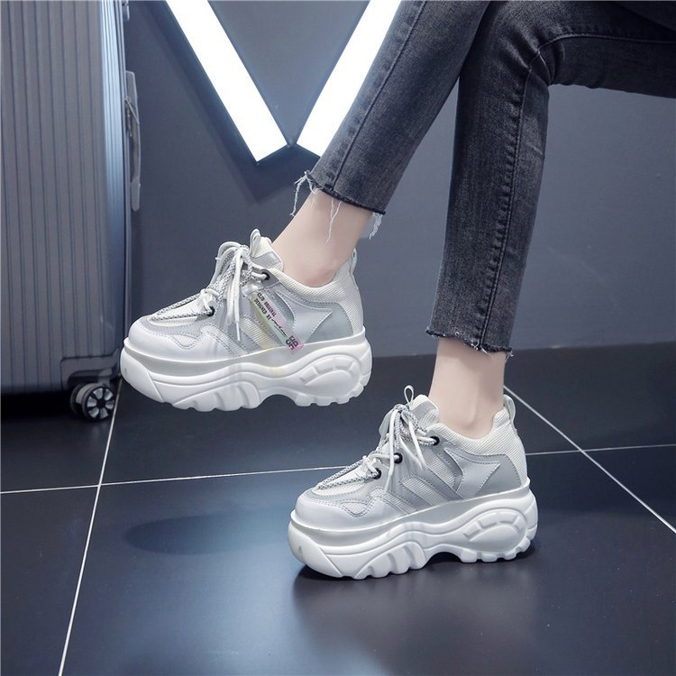 Title 11, Lichtgewicht casual sneakers met platform en kl...