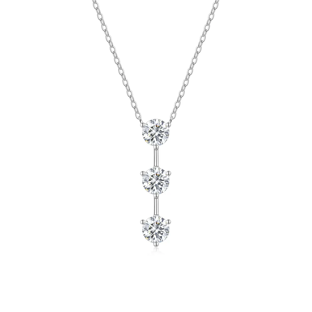 1 Carat Silver Necklace Pendant Set With Top Grade Moissanite, Made Of S925 Silver Plated Platinum.