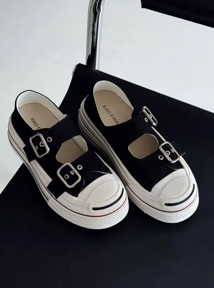 Women Fashionable Versatile Thick Sole Board Shoes Breathable Lightweight Student Casual Shoes Spring One Strap Buckle Flat Shoes