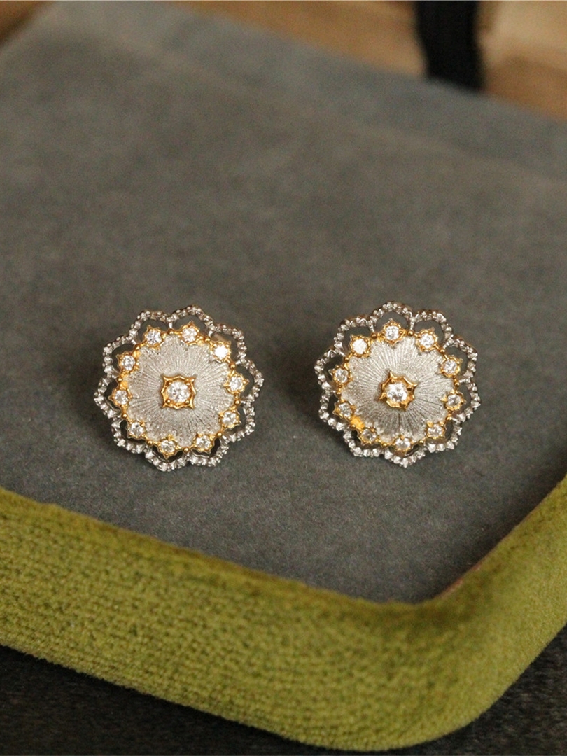 Silver And Gold-plated Ear Studs Textured Gold Carving