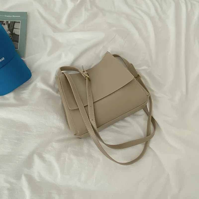 Vintage Leather Briefcase Diagonal Underarm Bag - Khaki