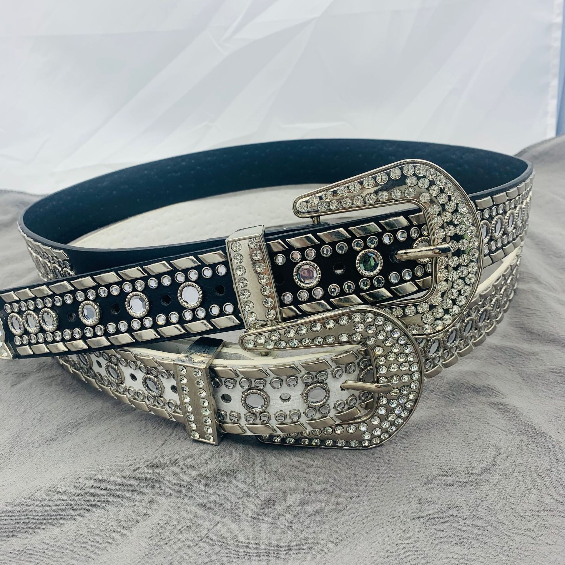 Women's Fashion Punk Rivet Rhinestone Belt