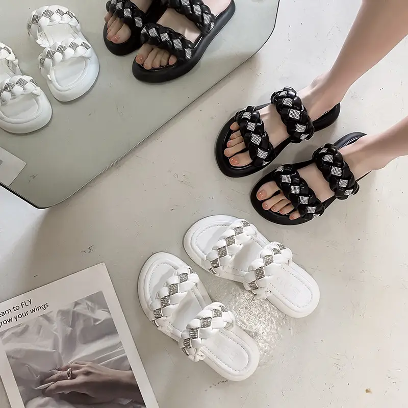 Women's New Fairy Style Woven Flat Retro Slippers