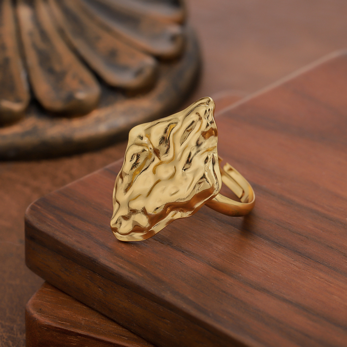 1 Piece Women's Statement Ring, Gold Tone Stainless Steel Crinkled Geometric Design, Niche... thumbnail 3