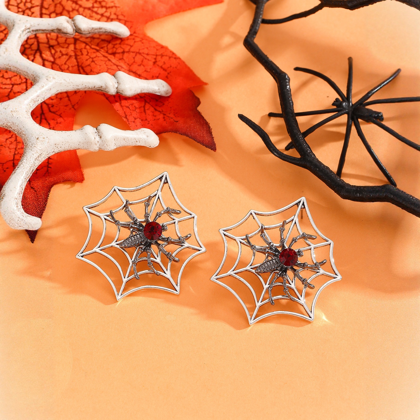 Spider nightclub exaggerated spider earrings (silver)