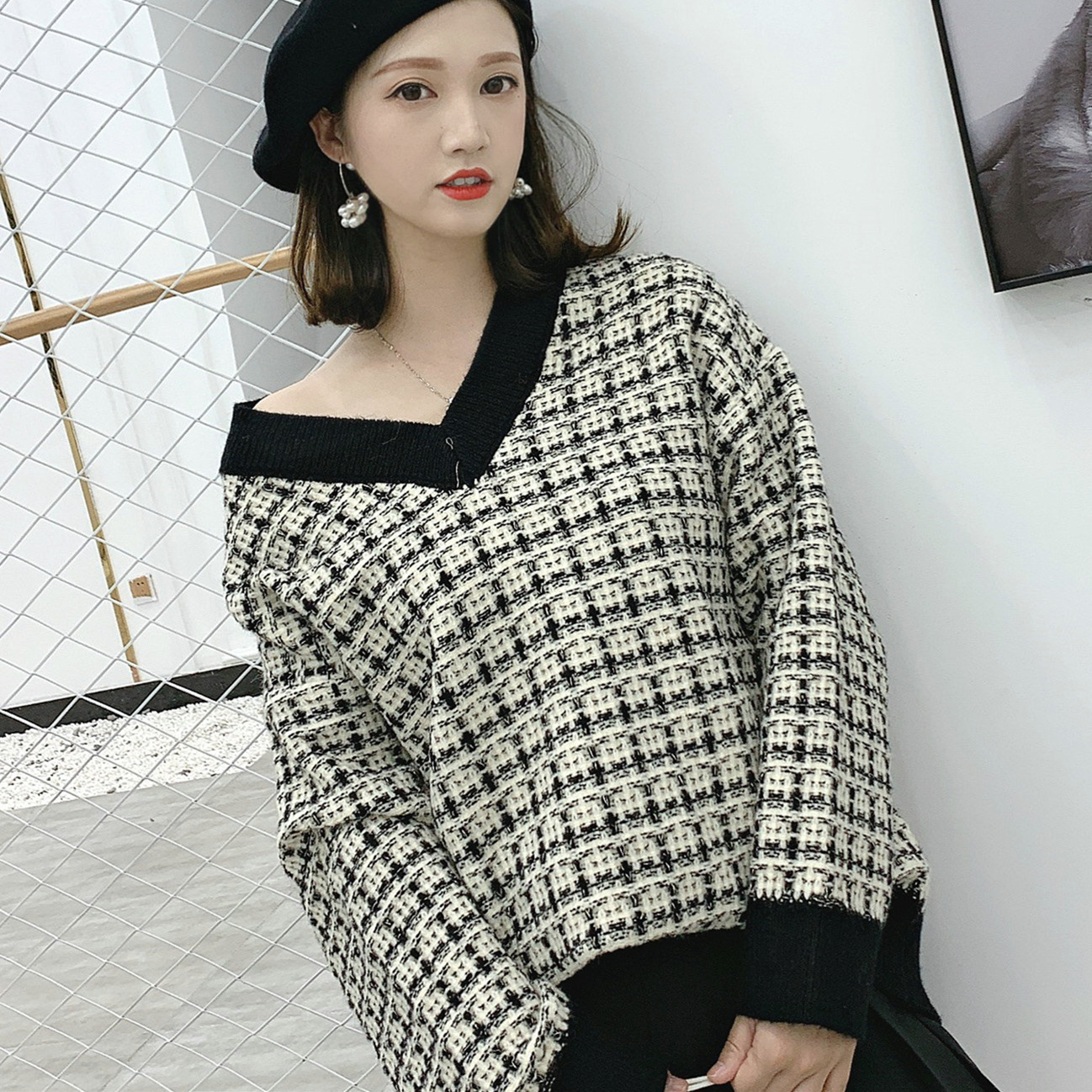 Title 4, Autumn Checkered Knit Pullover Short Loose Sweater