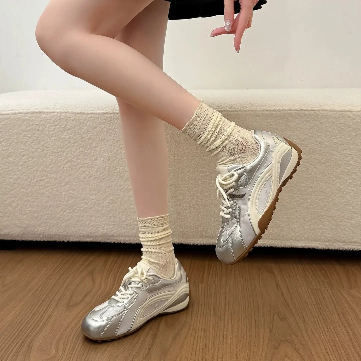 Women Y2K Color Block Retro Sneakers Suede Patch Up Lace Up Gum Rubber Sole Low Top Street Style Walking Trainers
