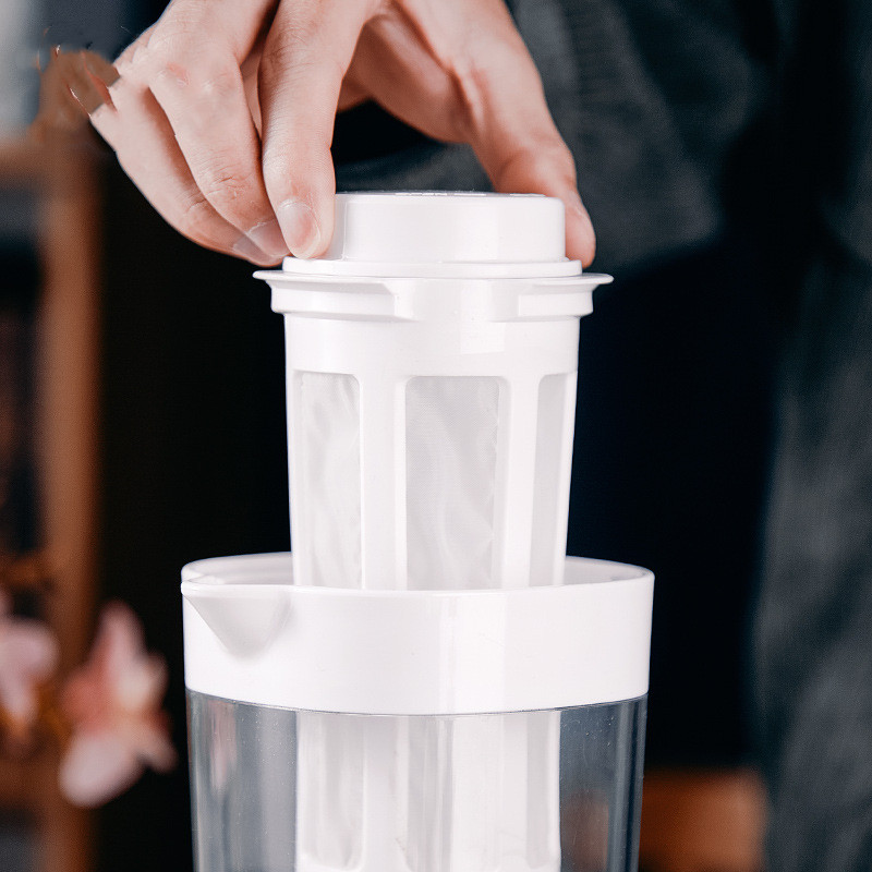 صانع قهوة بارد مع فاصل شاي محكم الغلق للثلاجة