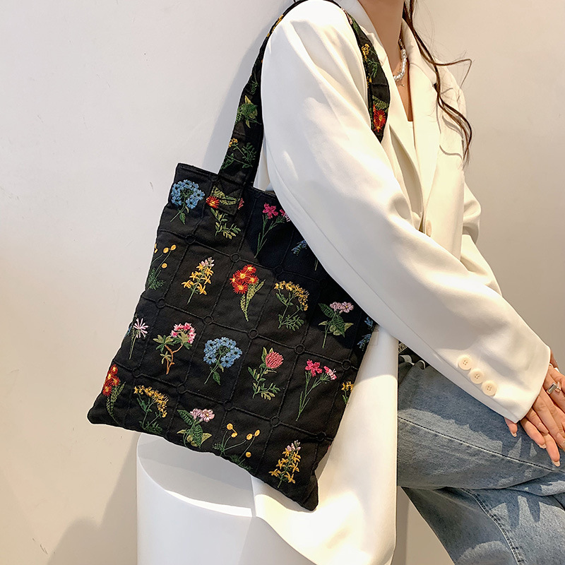Women's Simple Fashion Embroidered Handbag Shoulder Bag — image 1