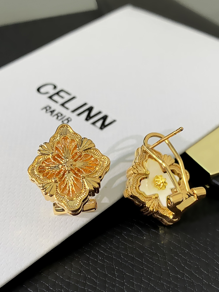 Title 1, French Gold Four Leaf Grass Fritillaria Earrings