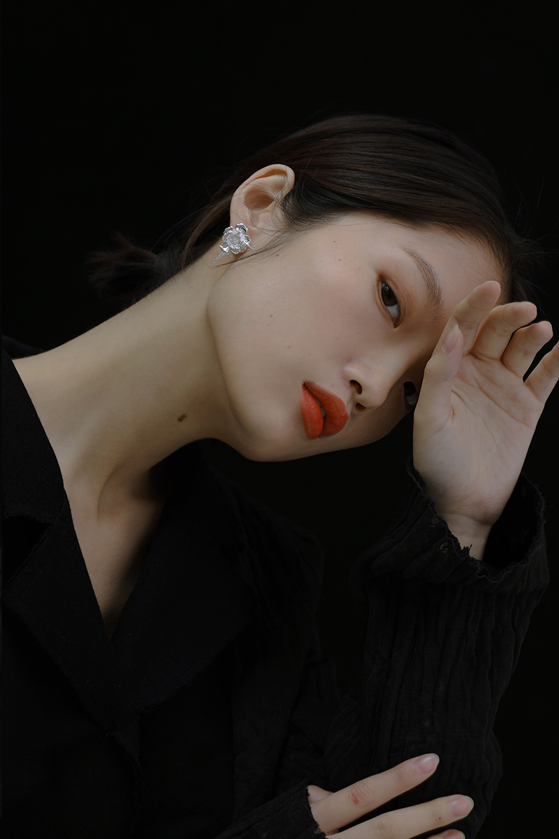 Original Design Oiran Series Exquisite Peony Star Niche Temperament Silver Earrings