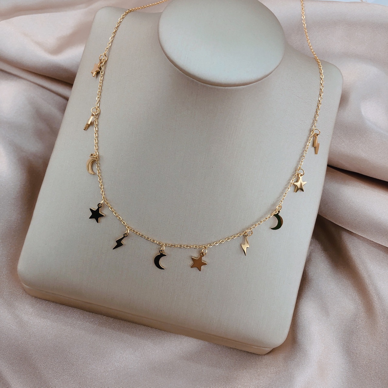 Necklace Female Star Moon Necklace K Gold Fashion Simple Clavicle Chain
