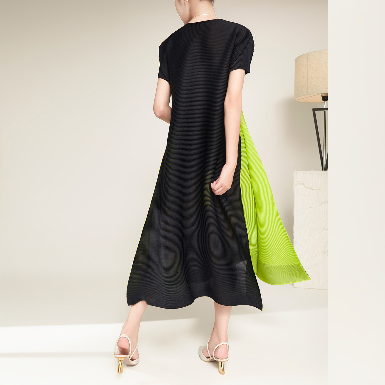 Pleated High-Waist Loose Dress, picture 6 of 9