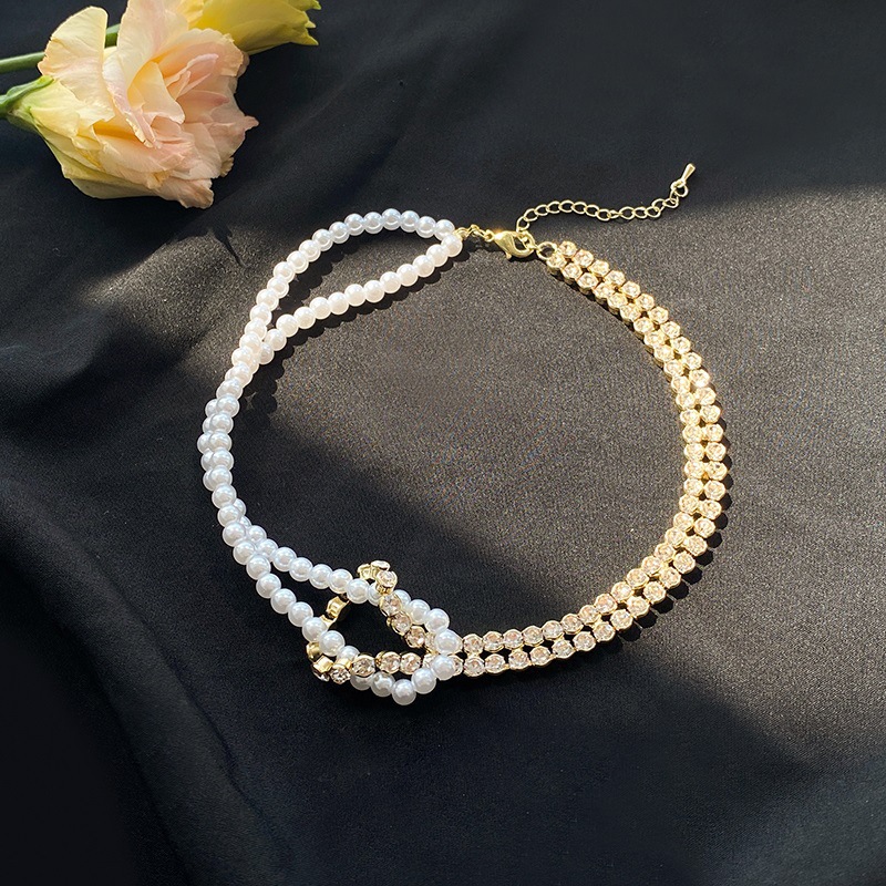 Title 3, Rhinestone Pearl Stitching Necklace Simple