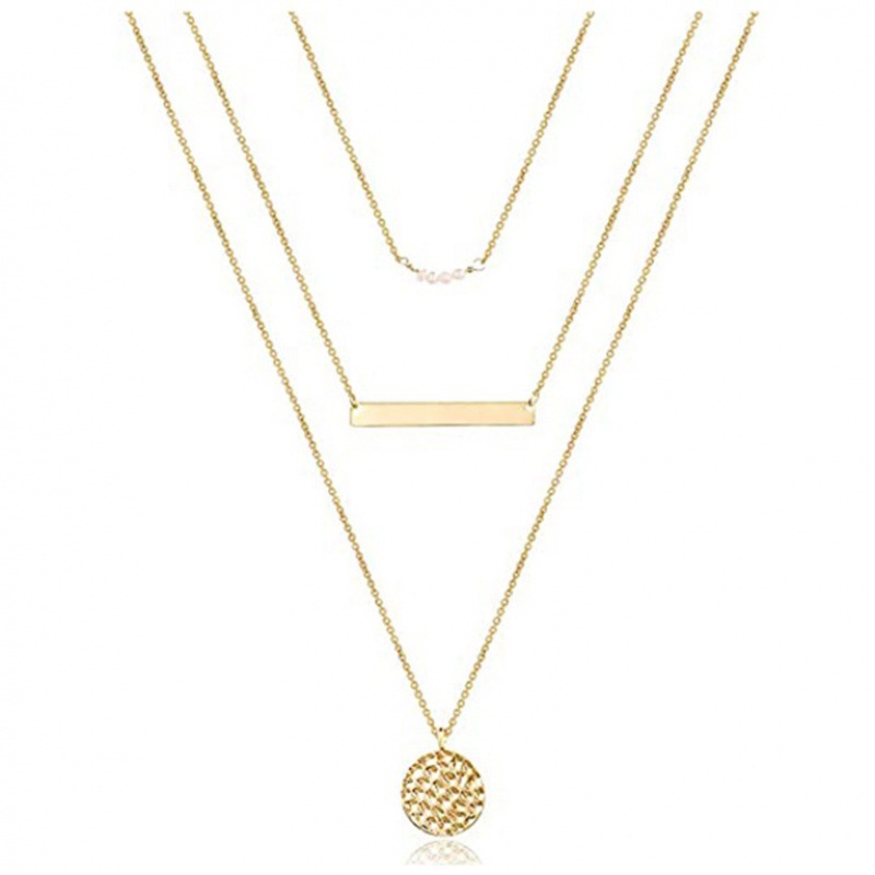 عقد متعدد الطبقات من اللؤلؤ والمعدن