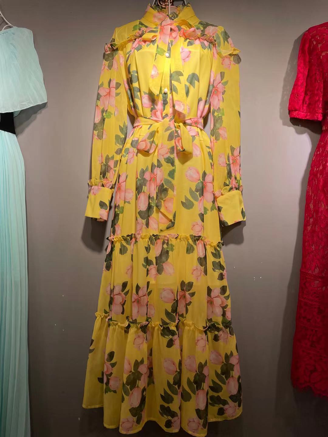 Loose And Thin Stand Up Collar Tie Dress