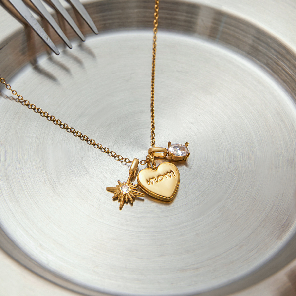 Love Light Luxury Niche Non Fading Necklace