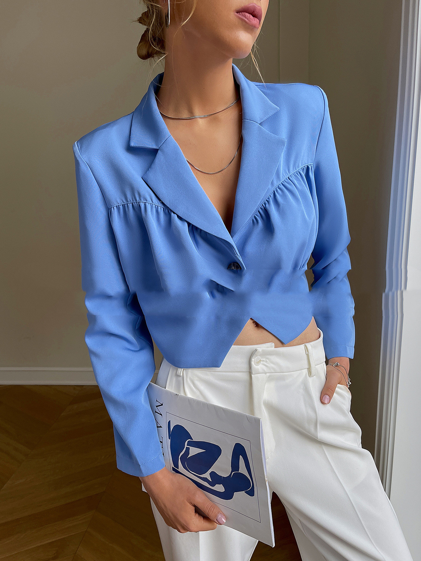 Single Row Multi-button European And American Blue Temperament