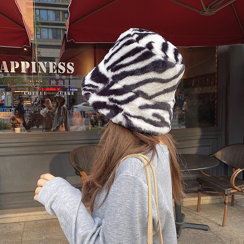 Fashionable Temperament Out All-match Winter Plush Hat Cute