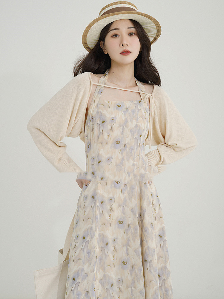 Chiffon Halterneck Open-Back Dress, picture 2 of 5