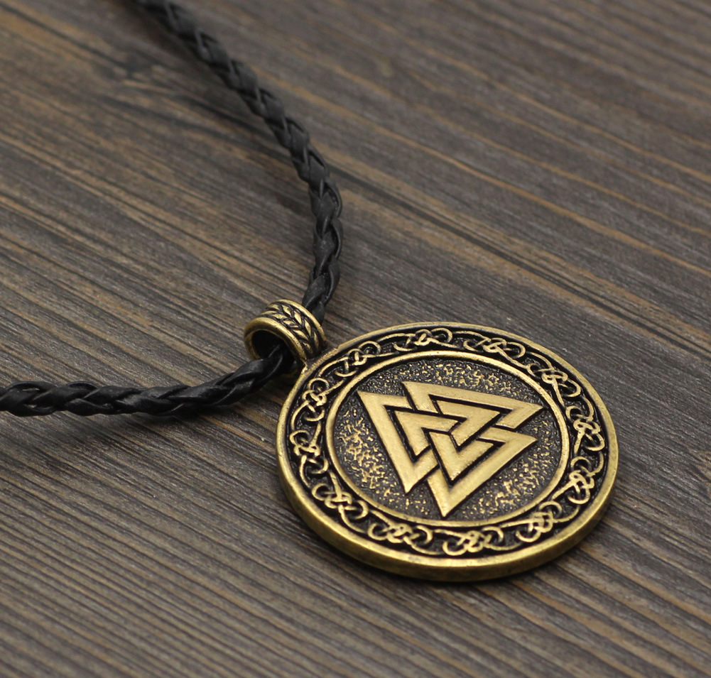 Men Ethnic Viking Warrior Scandinavian Amulet Valknut Odin's Symbol Of Norse Runes Necklace