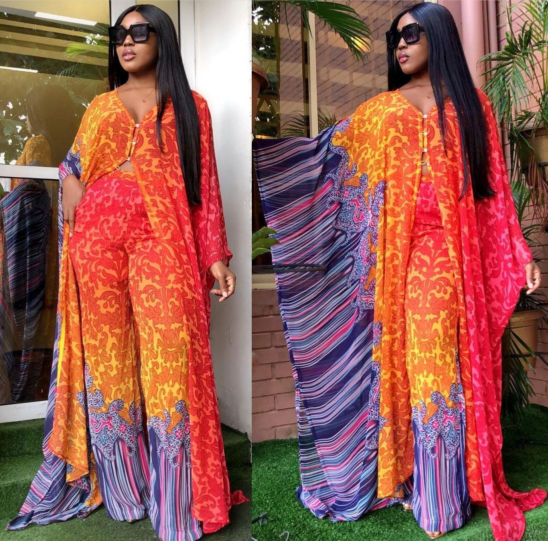 Ensemble robe et pantalon de couleur africaine