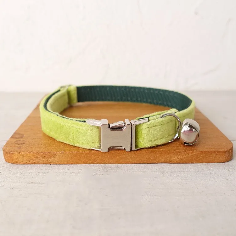 Soft and comfortable adjustable pet collar - Avocado Thick Velvet