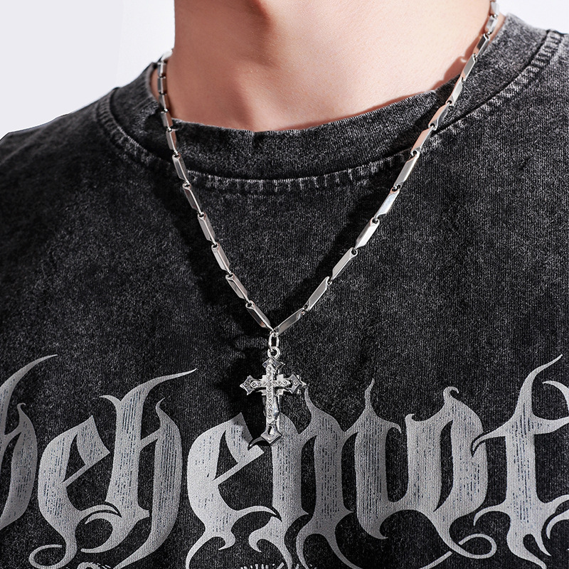 Mens Fashion Cross Pendant Necklace With Diamonds