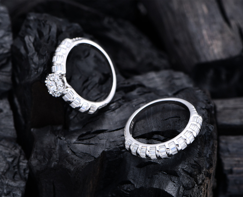 Round Bamboo Snowflake Micropaved Cubic Zirconia Set Ring