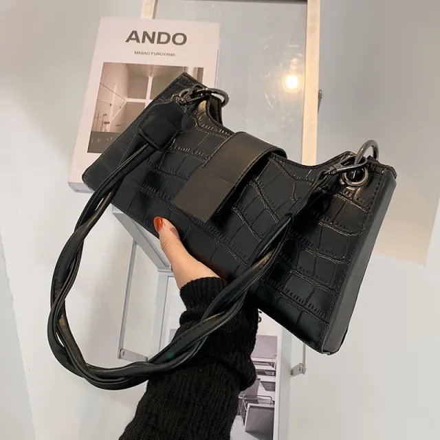 Single Shoulder Underarm Bag Female Fashion Niche Design Black - Shop at LoveMi