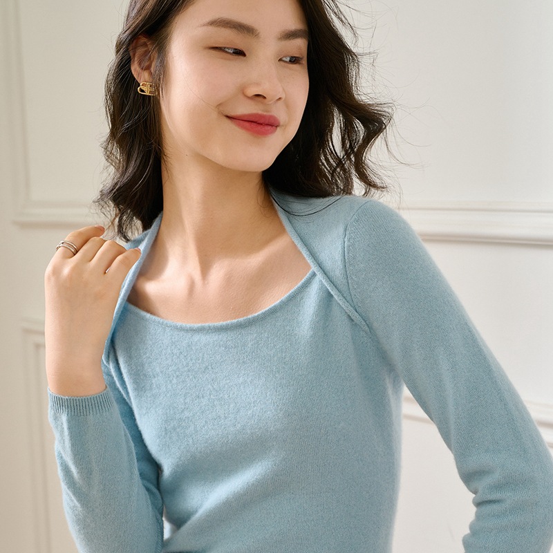 Women's Base Wool Slim Slimming Knit Sweater