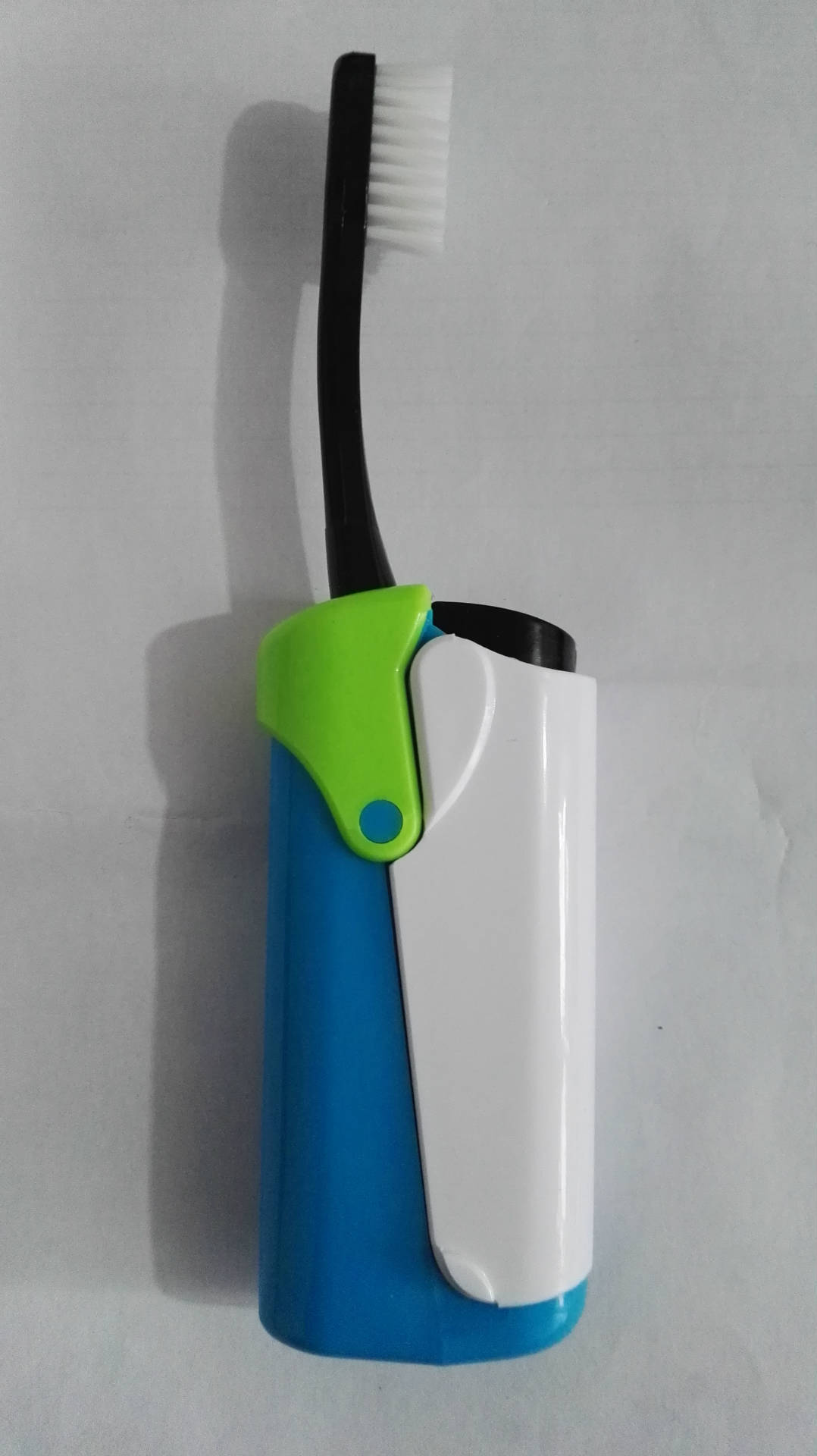 Portable Folding Storage Toothbrush Set