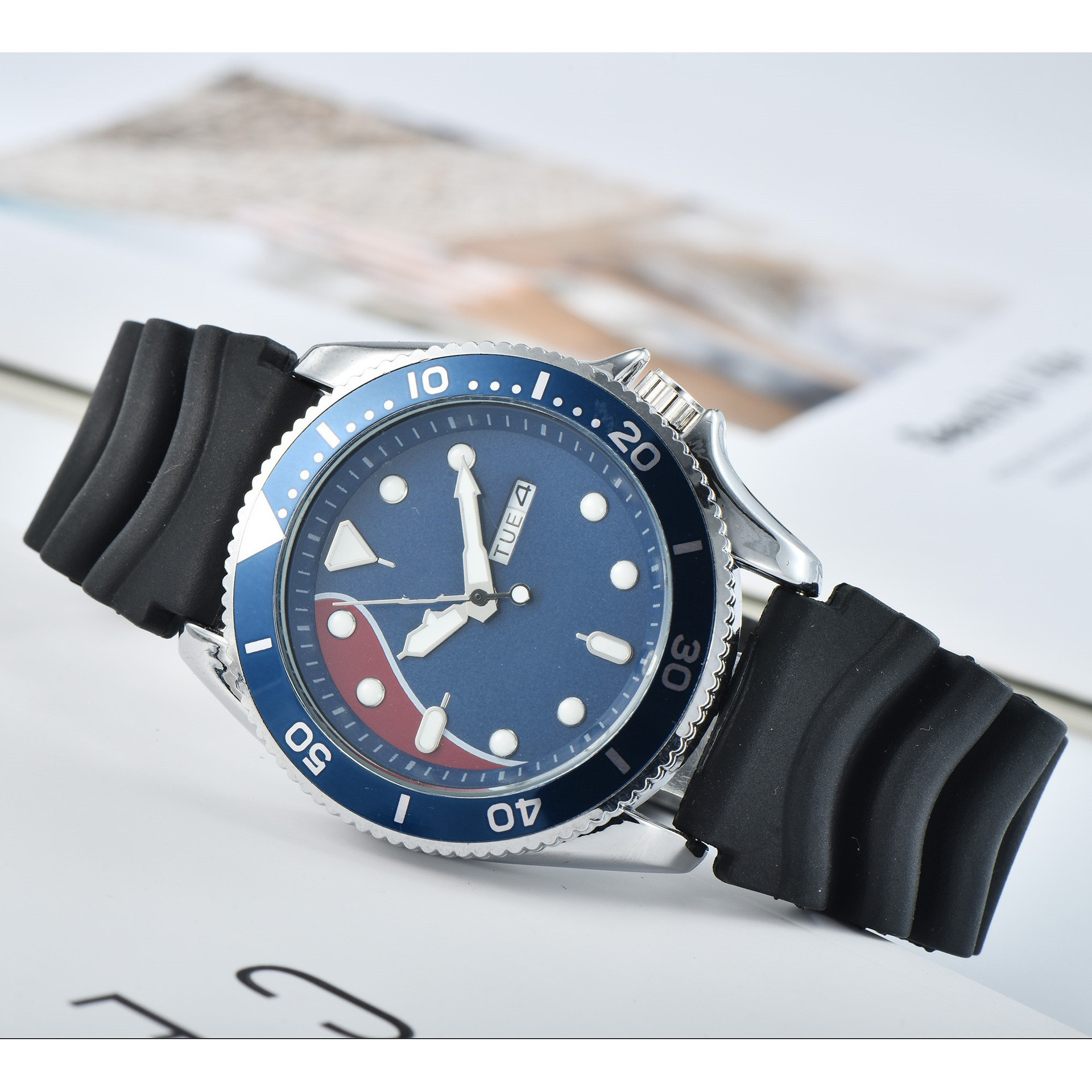 Men's Fashion Silicone Strap Double Calendar Quartz Watch