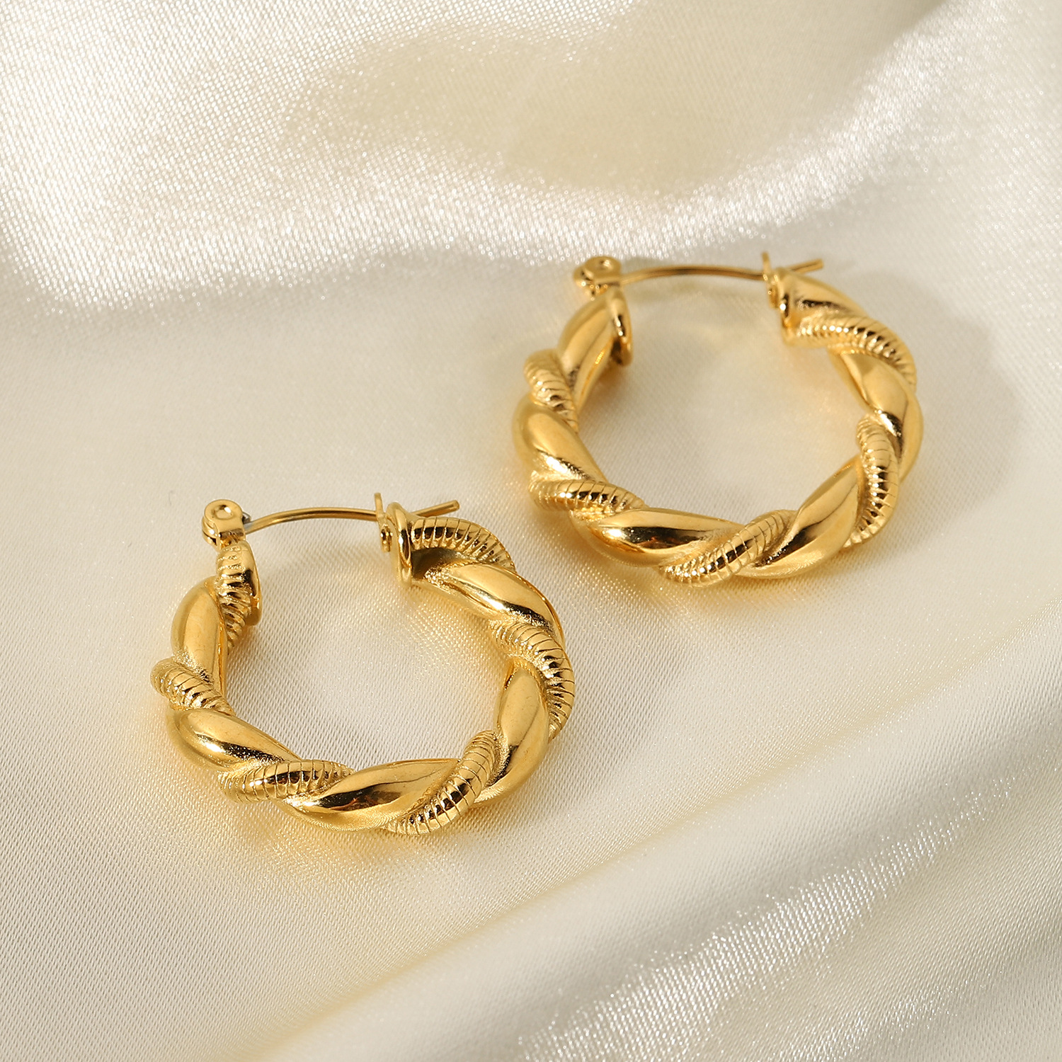 Earrings 18K Gold Plated Stainless Steel Bread Pattern