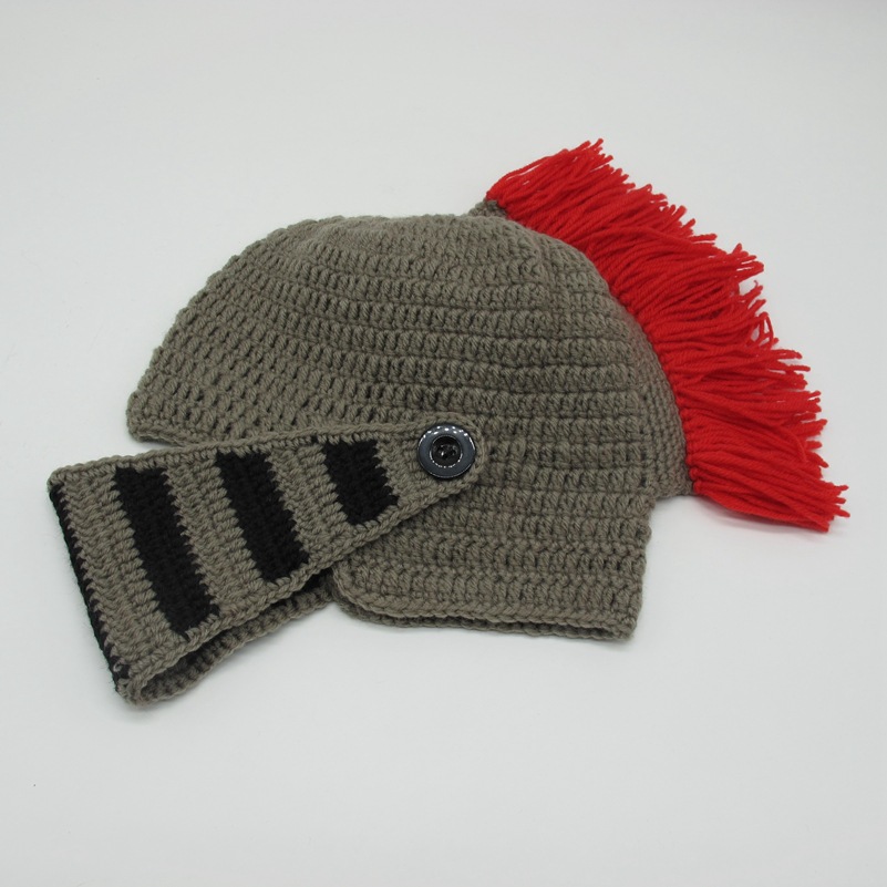 Funny Hat Creative Hand-woven Knight Hat Helmet Shape — foto 5