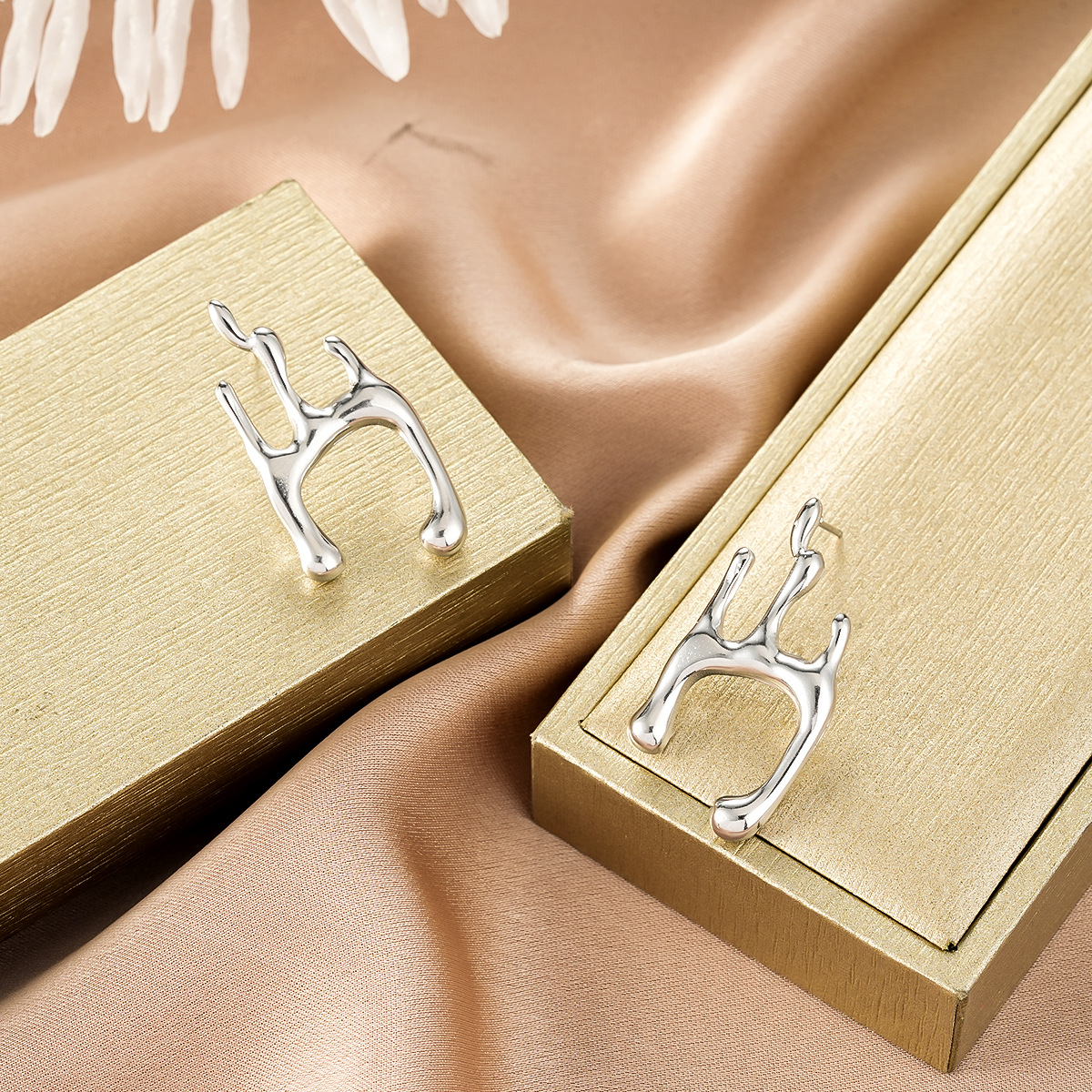 Style 17-1 Pair preview