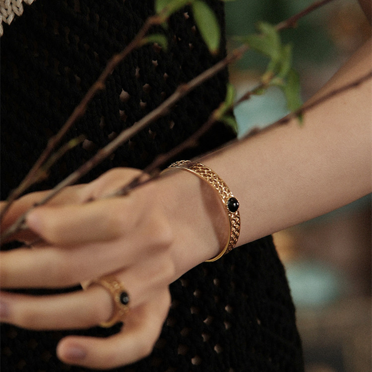 Women's Fashion Simple Agate Braided String