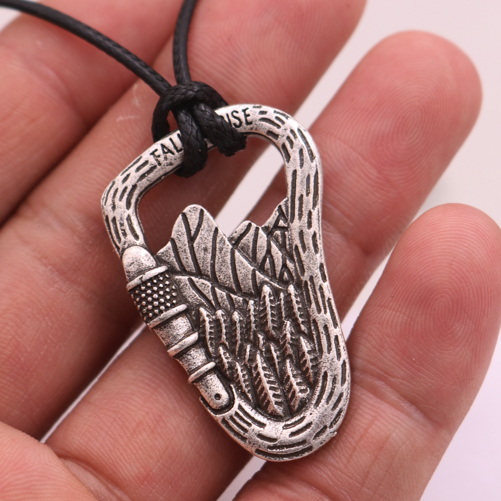 Rock Climber Necklace Zinc Alloy Carabiner Gift Popular In Europe And America