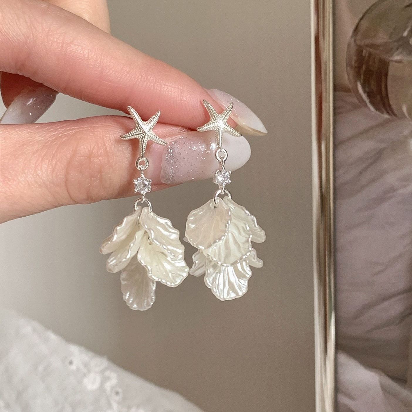 Vacation Style Starfish Shell Petal Tassel Stud Earrings, Light Luxury High-end Unique Ear Jewelry For Women, Clip On Earrings For Non-Pierced Ears